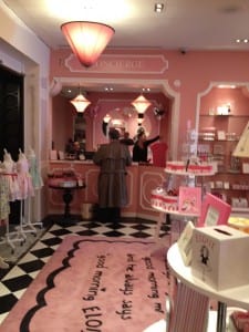 Eloise at the Plaza shop