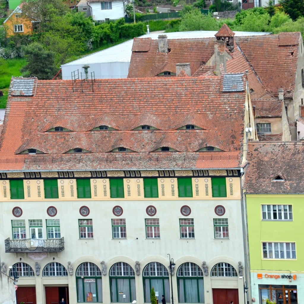 Eye brow Windows Romania
