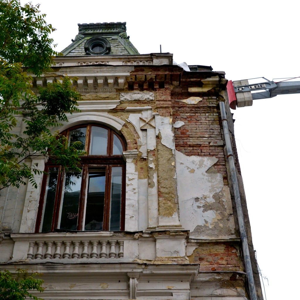 Building being held up with external support in Romania DSC_2830
