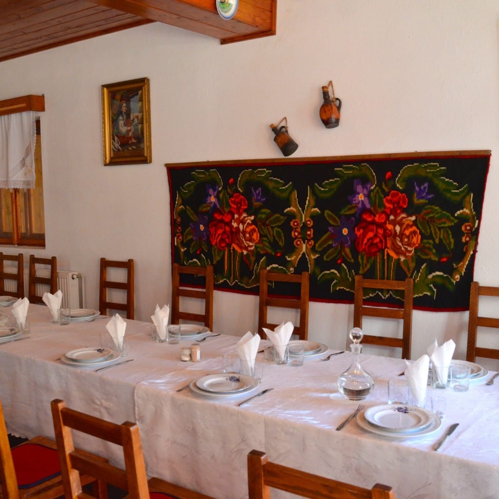 Dining in a private home in Transylvania DSC_3334