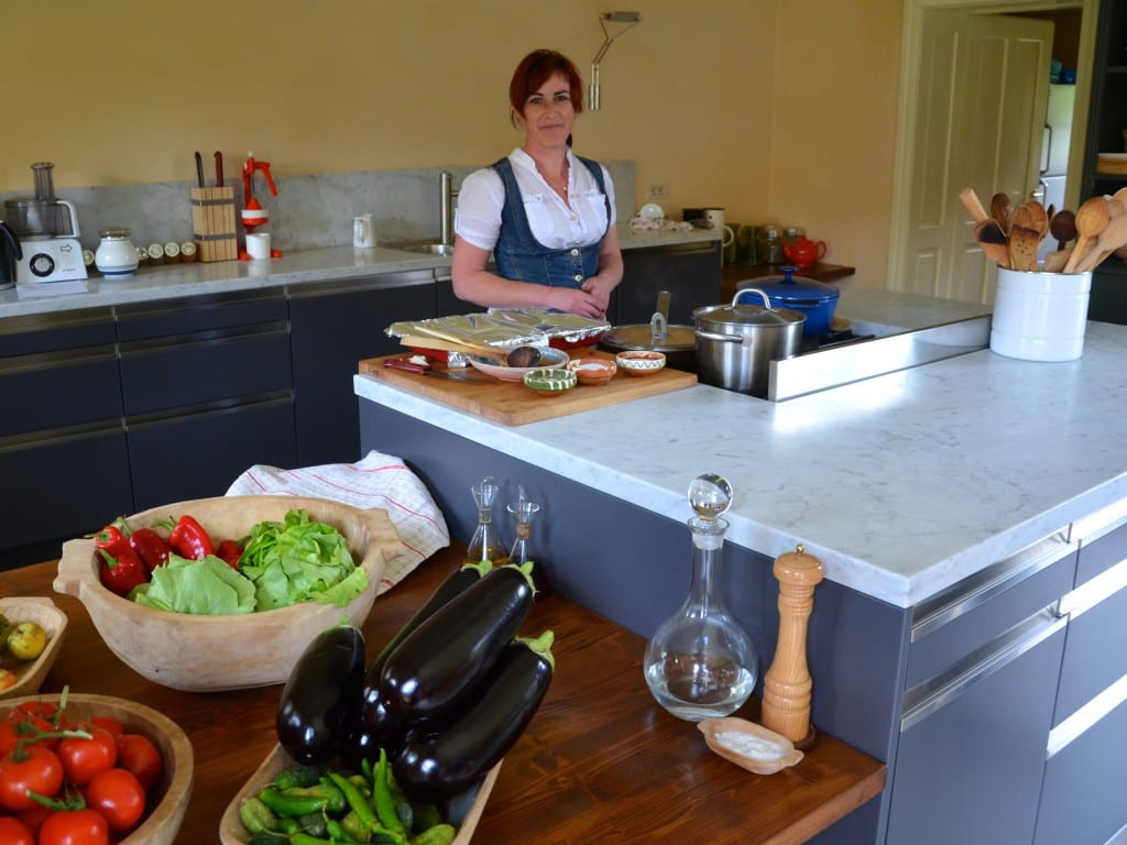 Lovely Romanian woman who prepared a delicious dinner for us in small guest house DSC_3546
